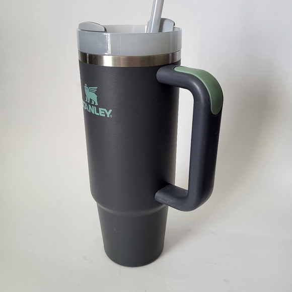 STANLEY 30 Oz Tumbler Charcoal - Picture 2 of 12
